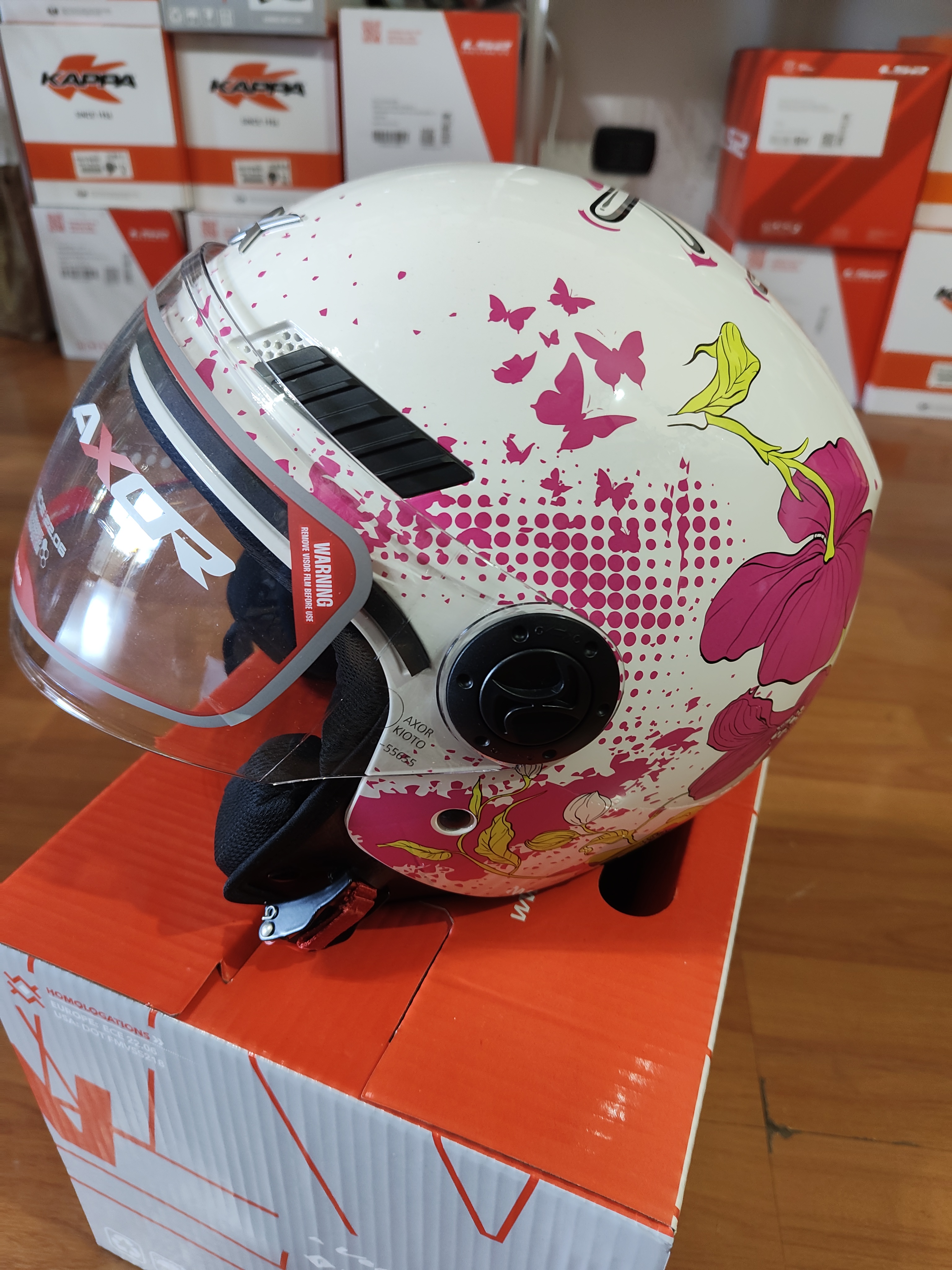 Casco Axor Flower Kids white